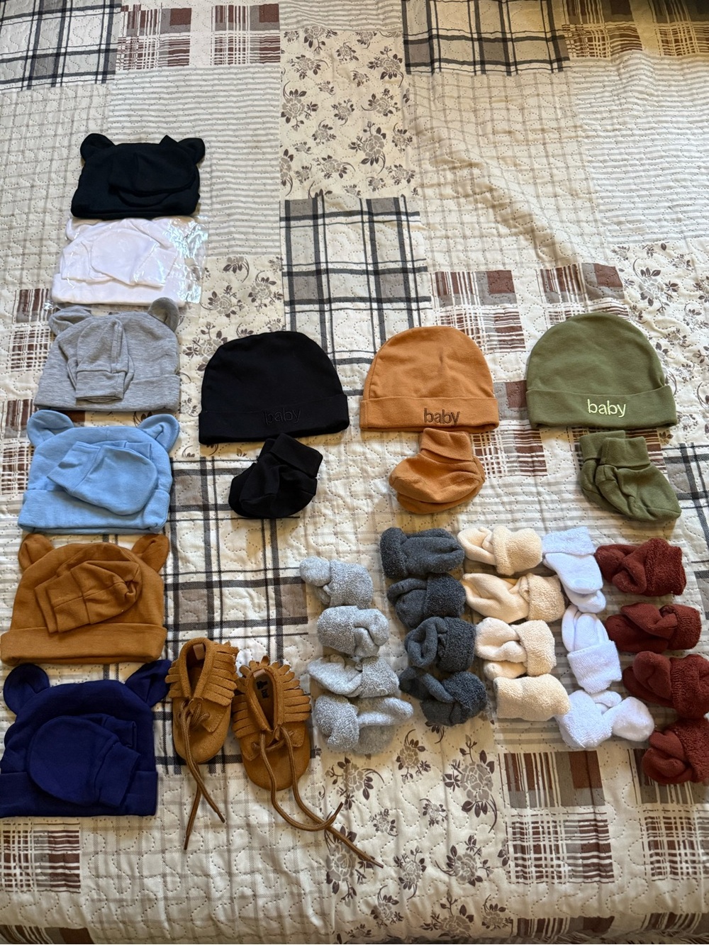 Bundle of Newborn baby boy clothes 45+ items